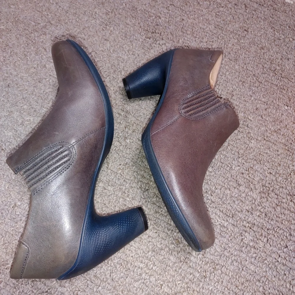 Booties - Picture 1 of 3